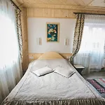 Skarbivka 여관